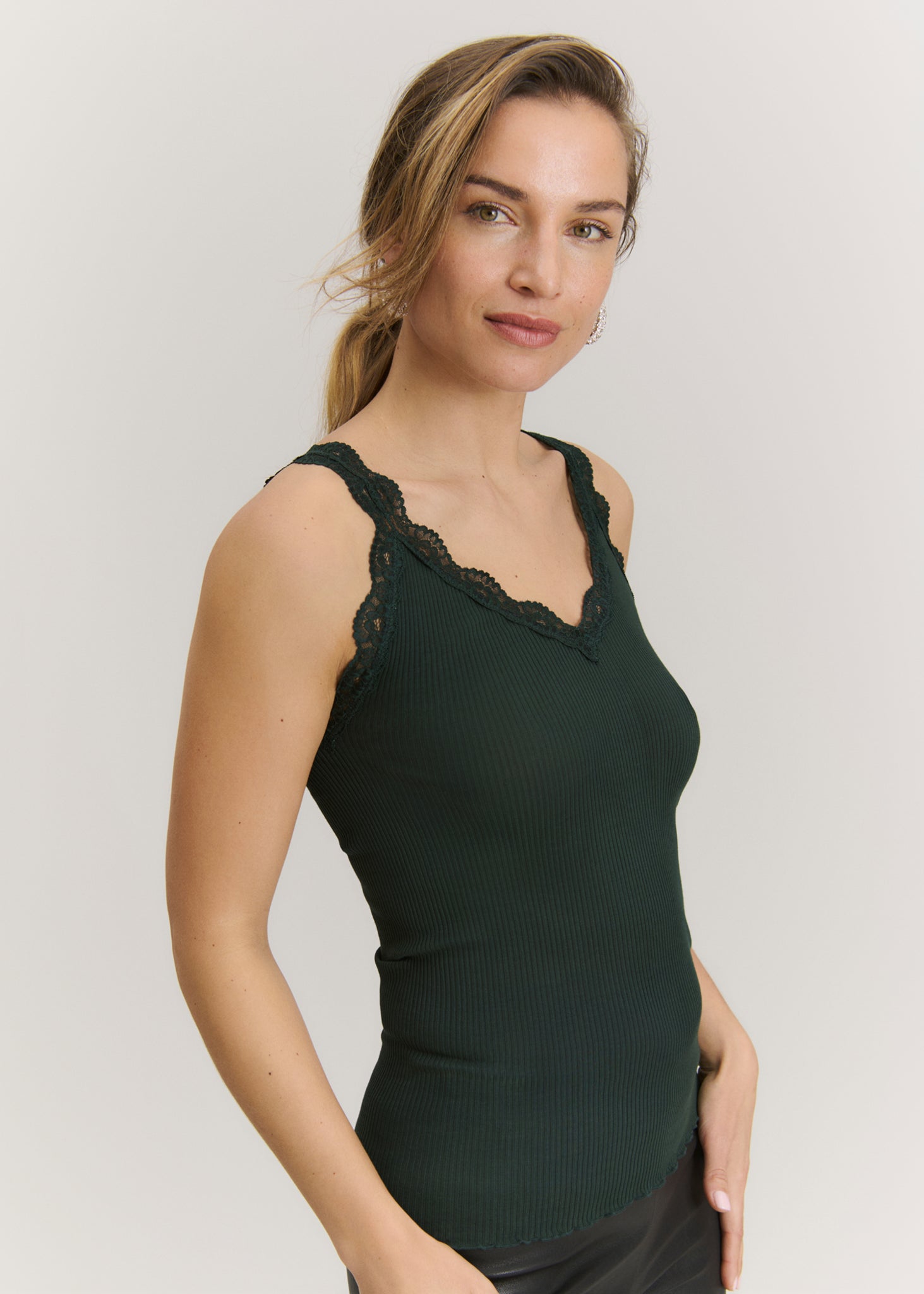 RMWBalta Modal Lace SL V-neck Top TOP Rosemunde Woman