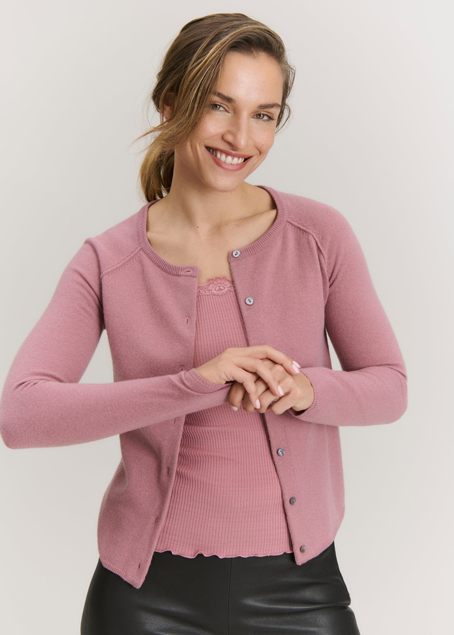 RWLaica kasjmier vest met lange mouwen, ronde hals en raglanmouwen