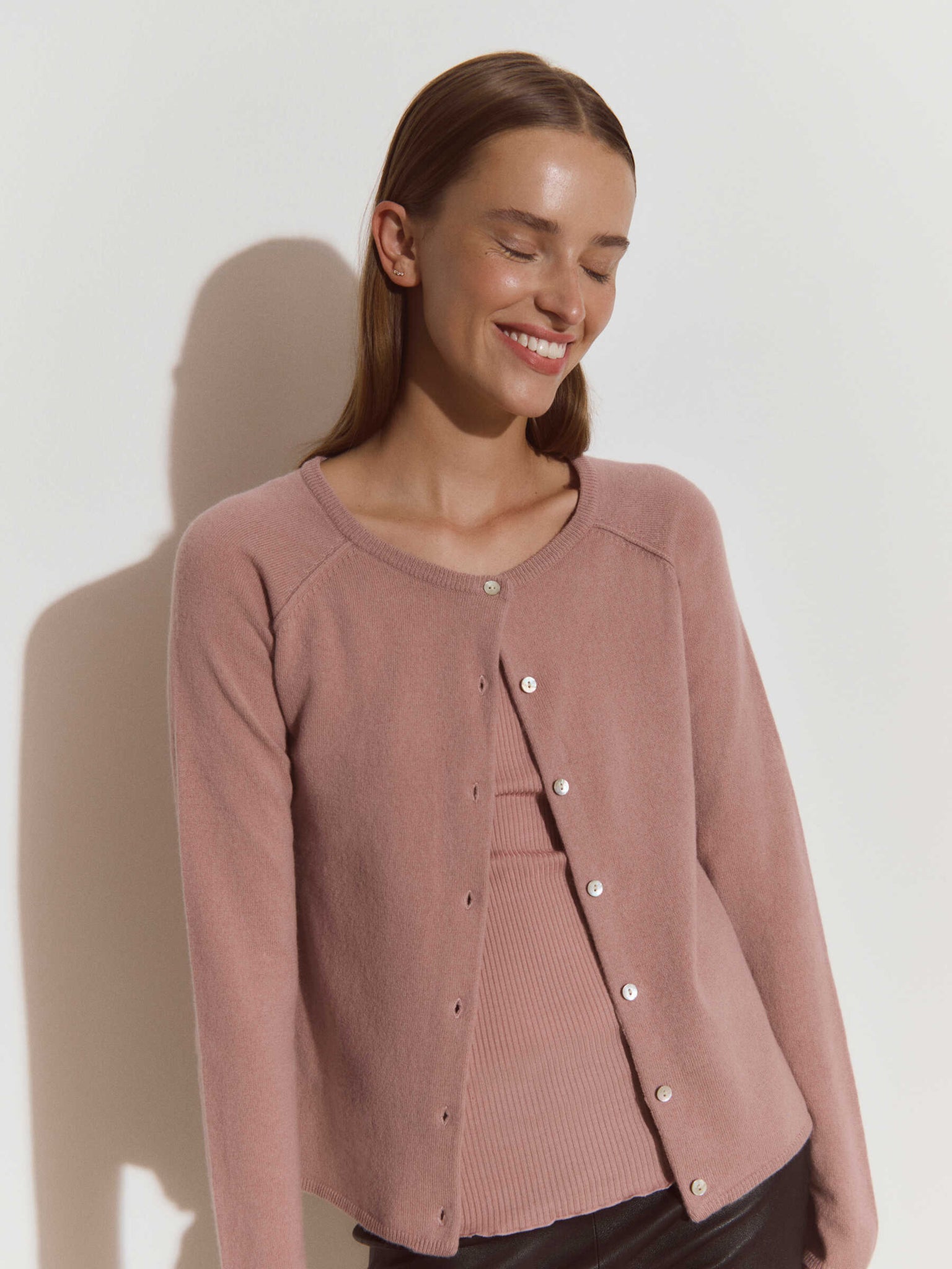RWLaica kasjmier vest met lange mouwen, ronde hals en raglanmouwen