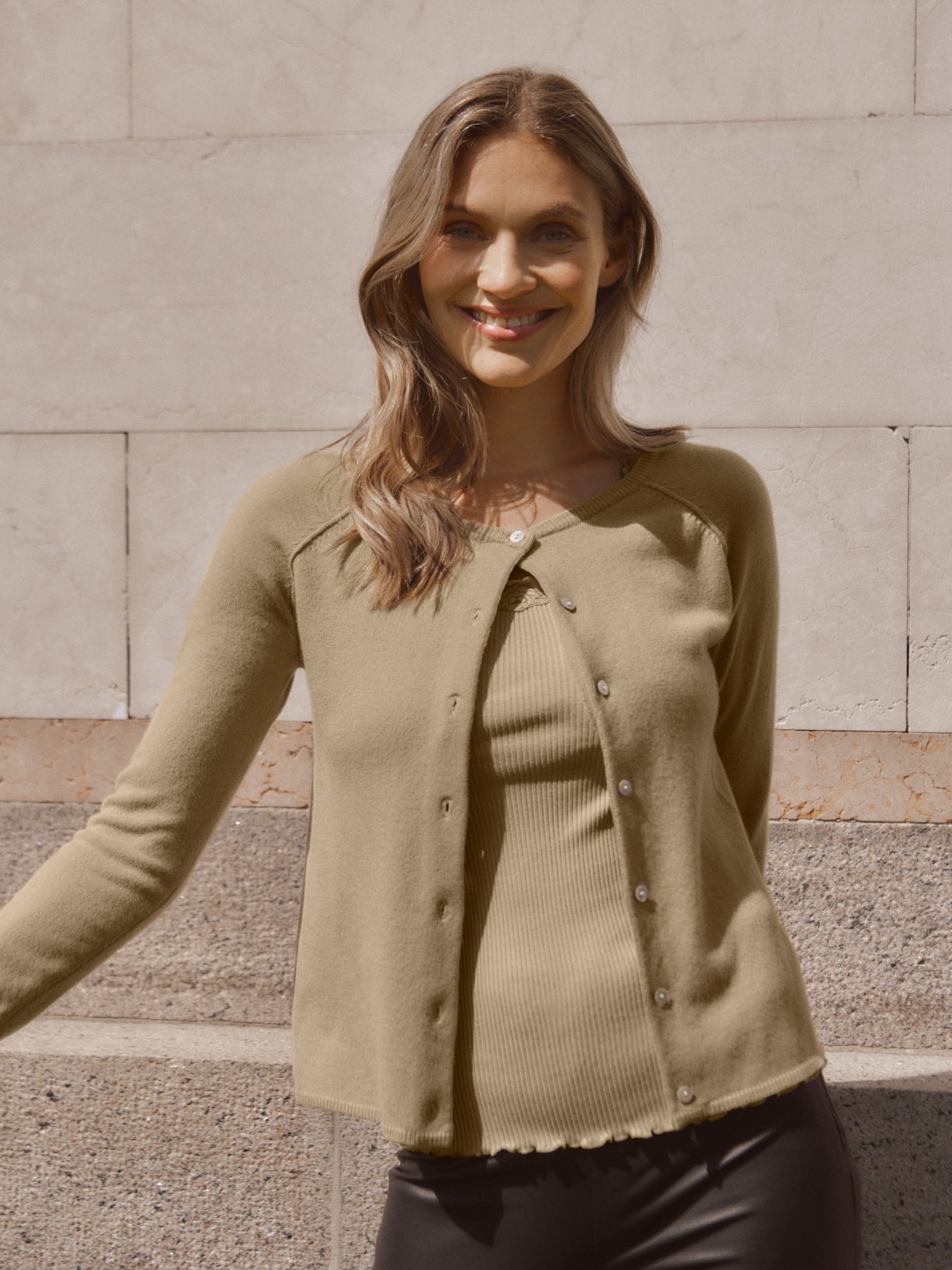 RWLaica Cashmere LS O-neck Raglan Cardigan