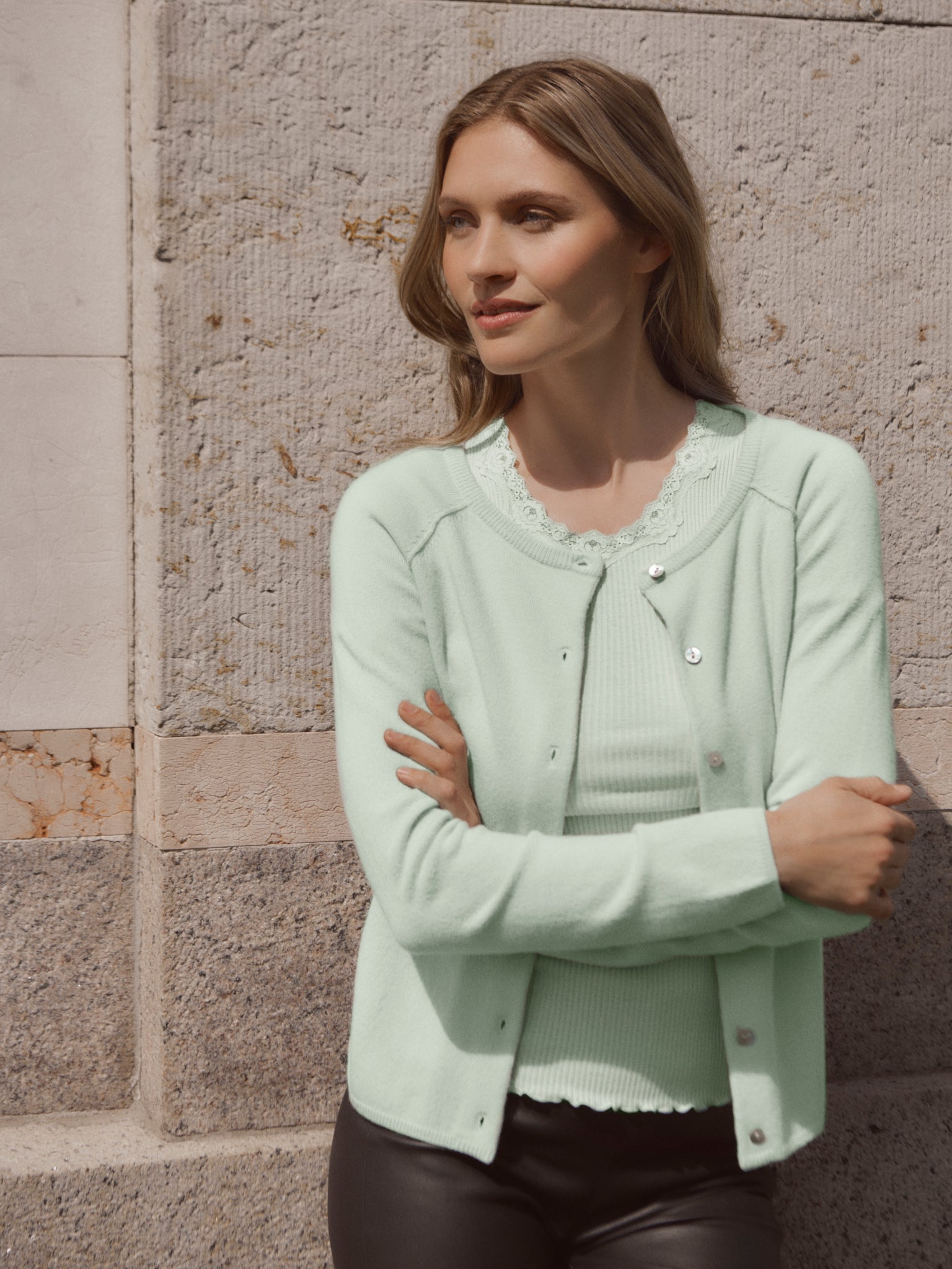 RWLaica kasjmier vest met lange mouwen, ronde hals en raglanmouwen