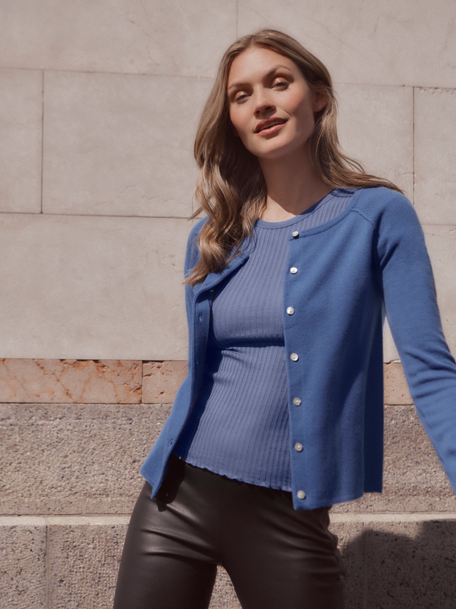 RWLaica kasjmier vest met lange mouwen, ronde hals en raglanmouwen
