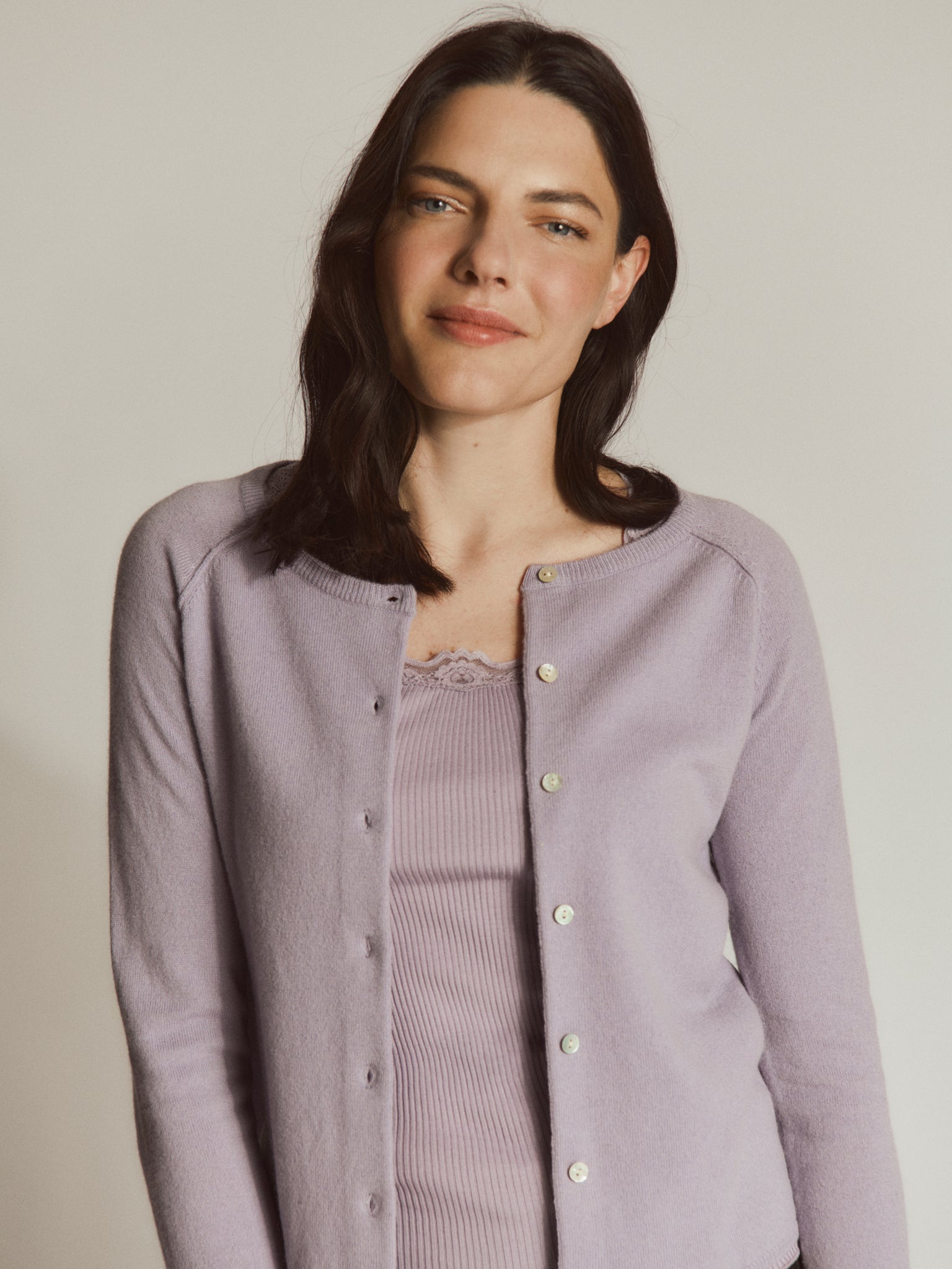 RWLaica kasjmier vest met lange mouwen, ronde hals en raglanmouwen