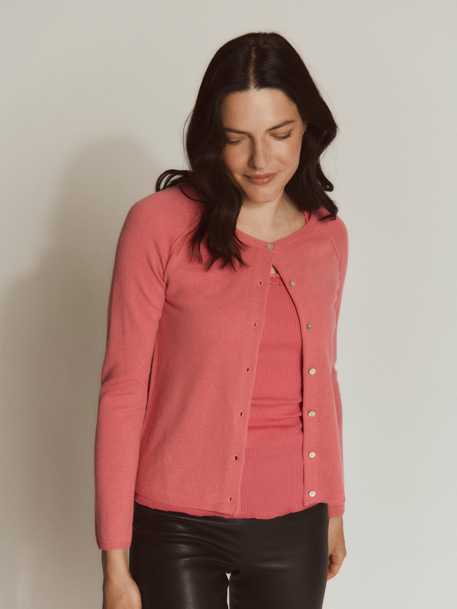 RWLaica kasjmier vest met lange mouwen, ronde hals en raglanmouwen