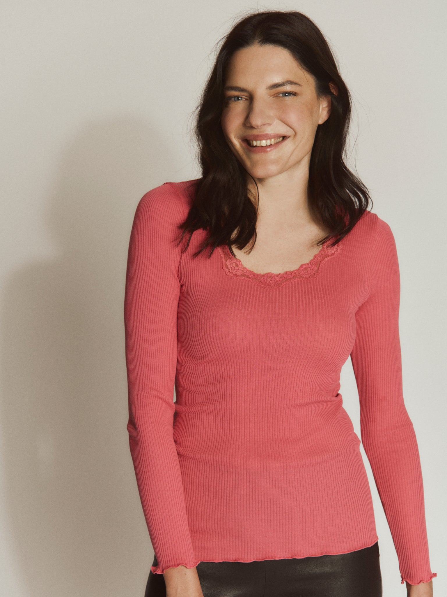 RWBabette Silk LS U-neck Lace T-shirt T-SHIRT LS Nantong Joyfull Fashion Co. Ltd. (CNY)