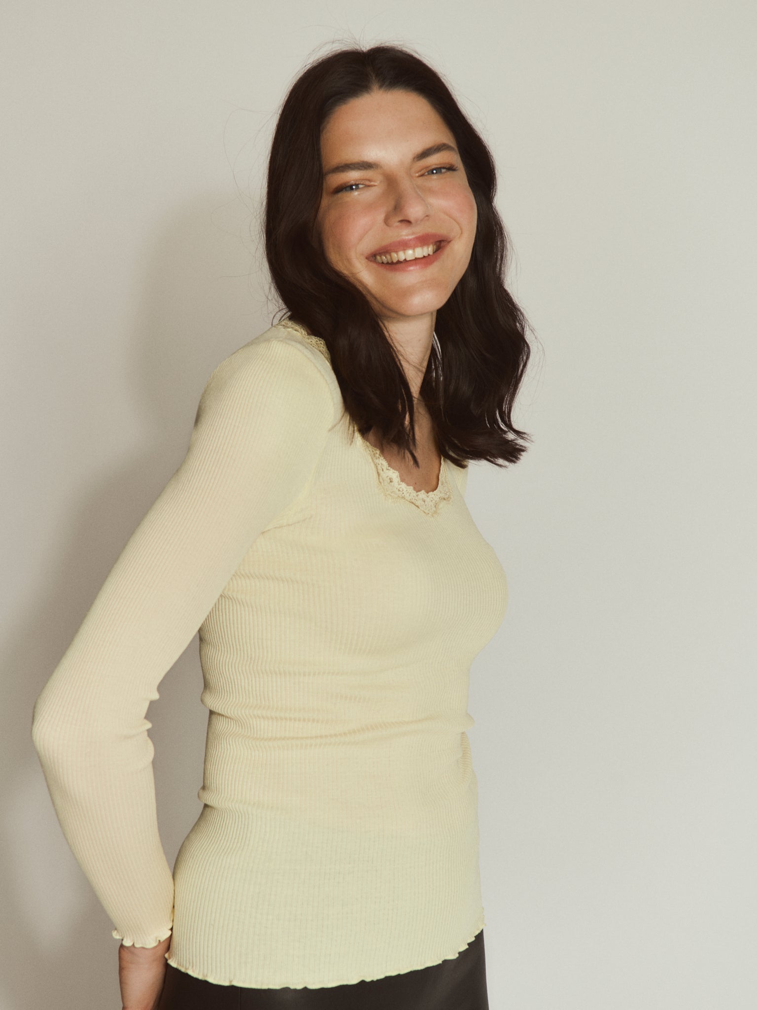 RWBabette Silk LS U-neck Lace T-shirt T-SHIRT LS Nantong Joyfull Fashion Co. Ltd. (CNY)