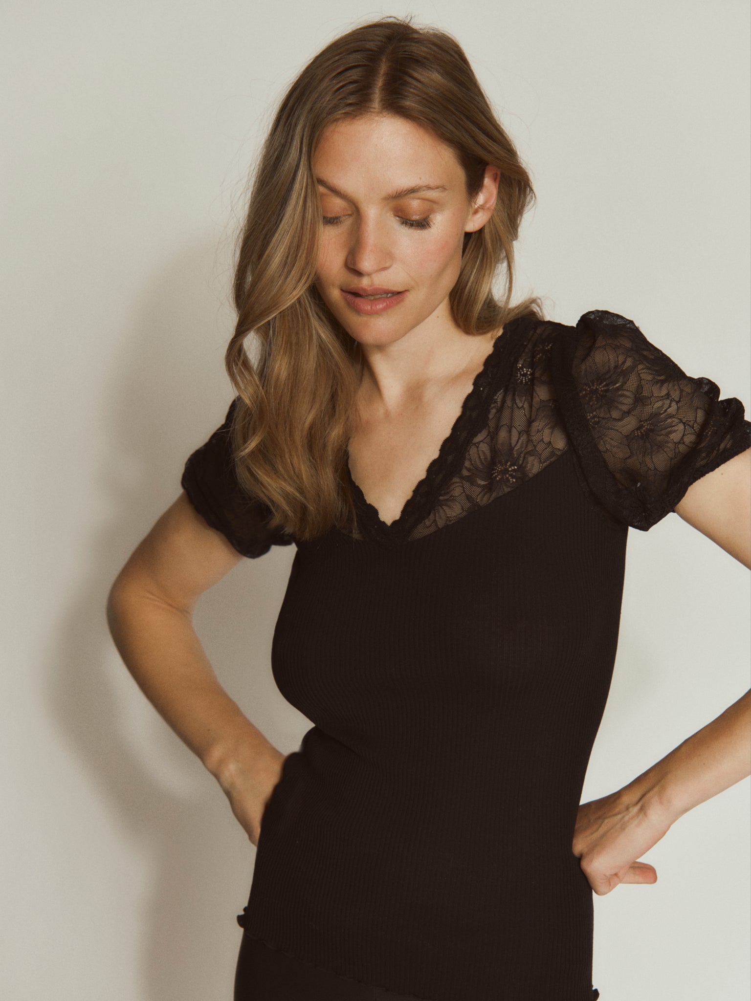 RWBeatha Silk SS Full Lace V- neck T-shirt T-SHIRT SS Rosemunde Woman