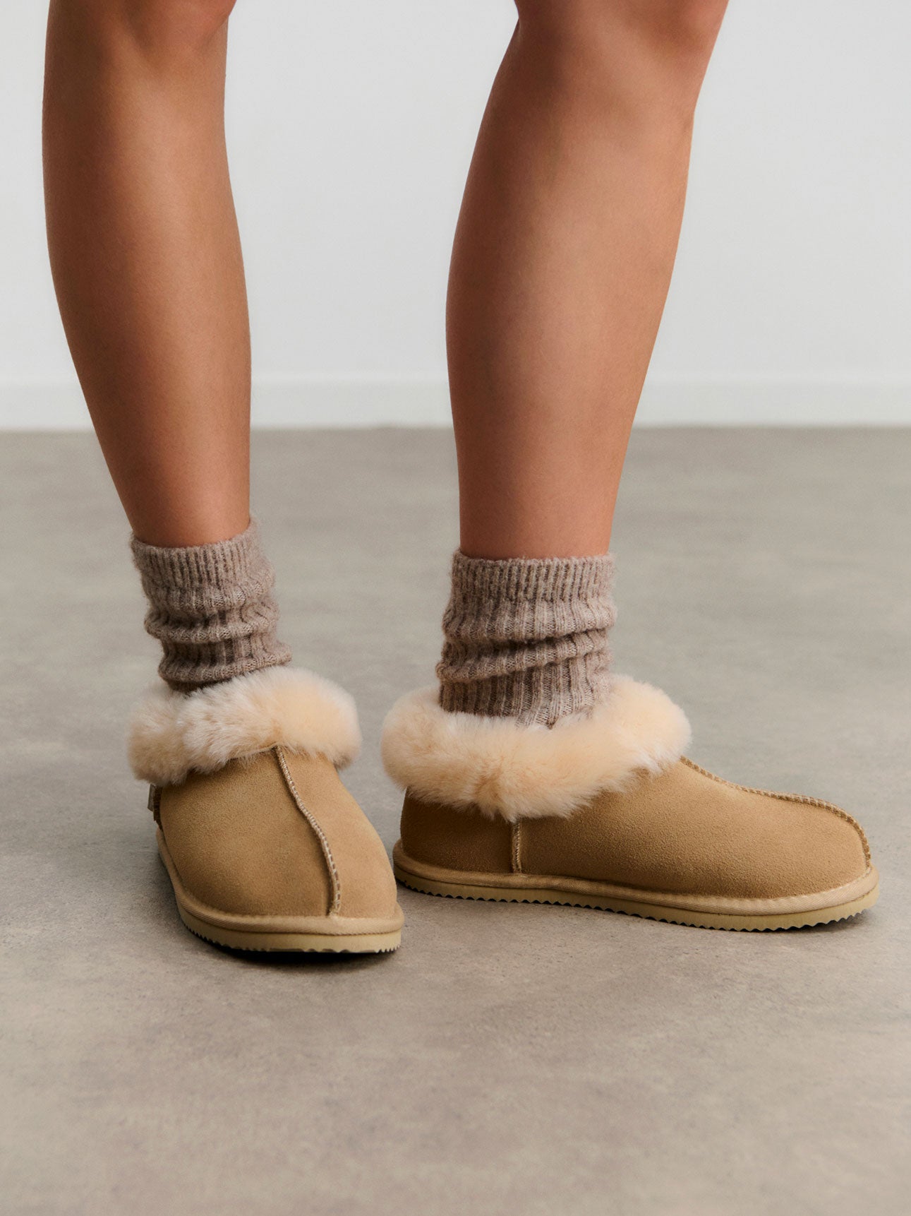 RHEvelyn Leather Closed Ankle Slipper SLIPPERS Rosemunde Woman