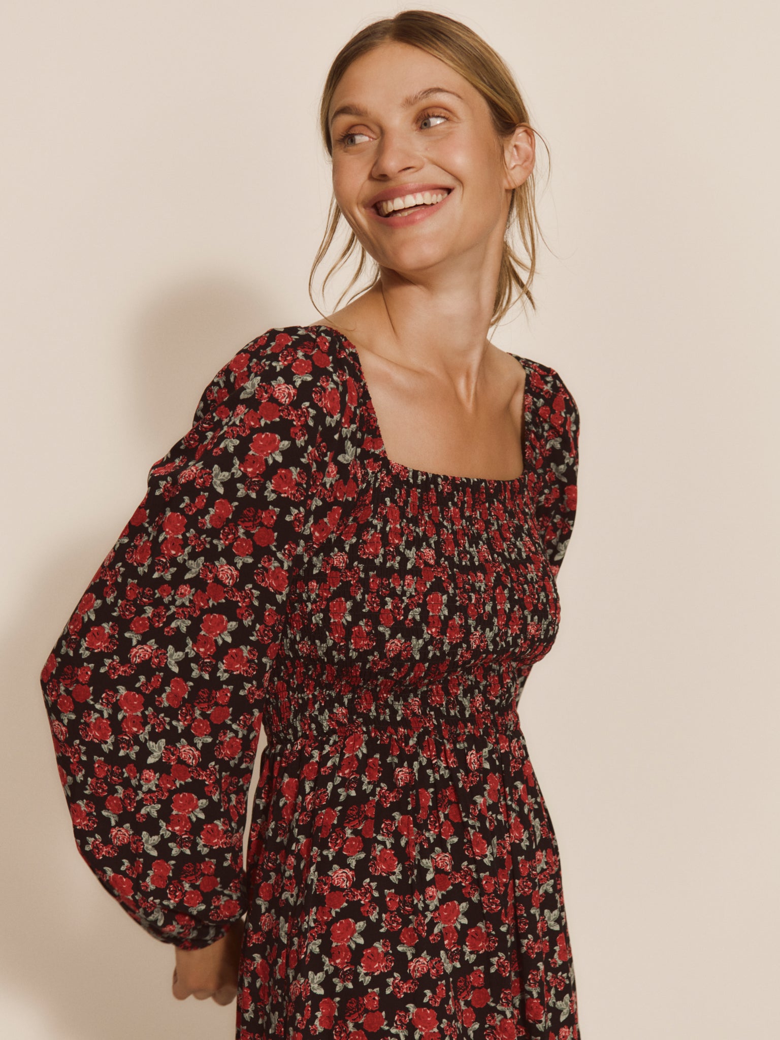RWElif Long Sleeve Smock Knee Dress