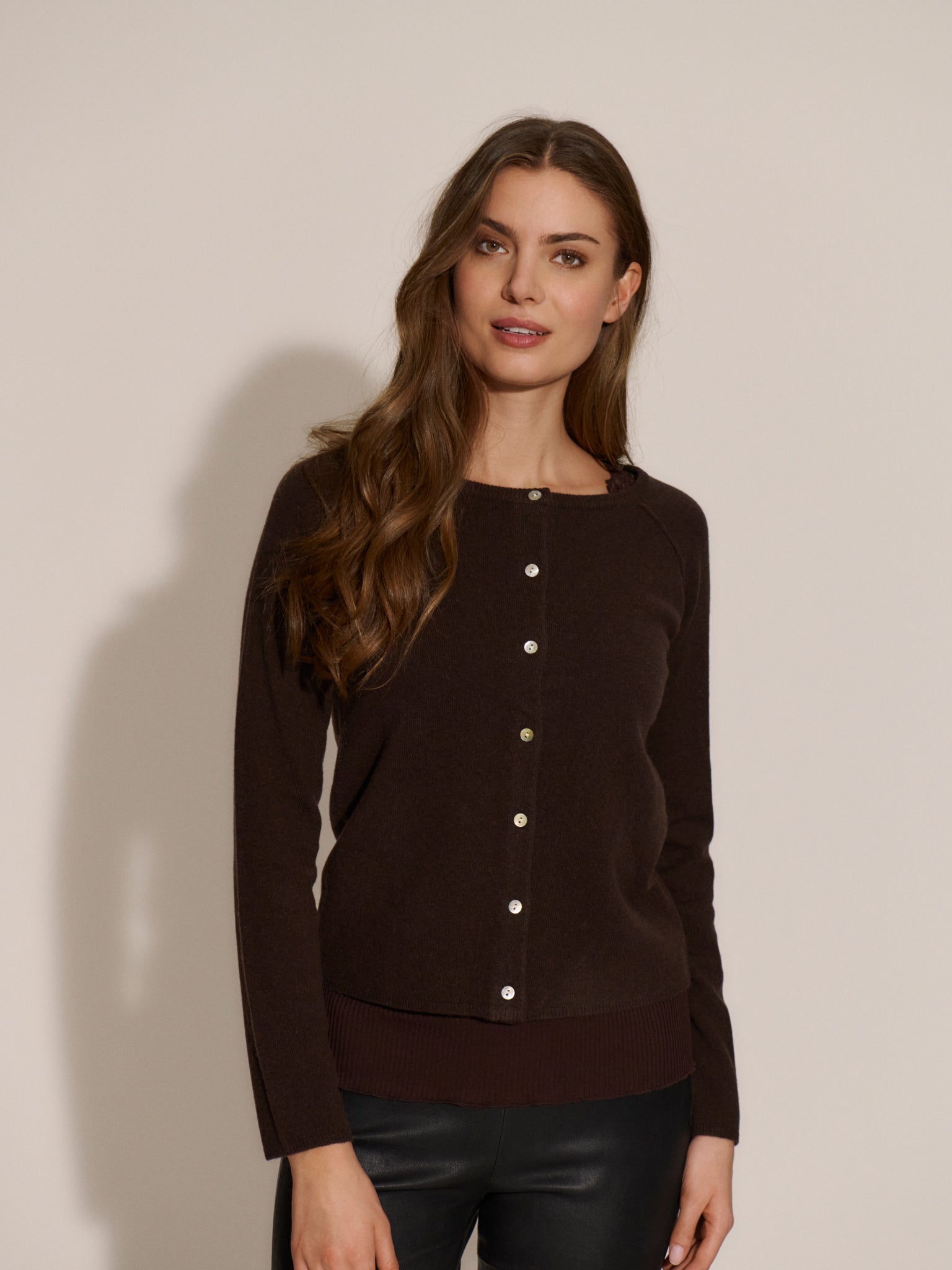 RWLaica kasjmier vest met lange mouwen, ronde hals en raglanmouwen