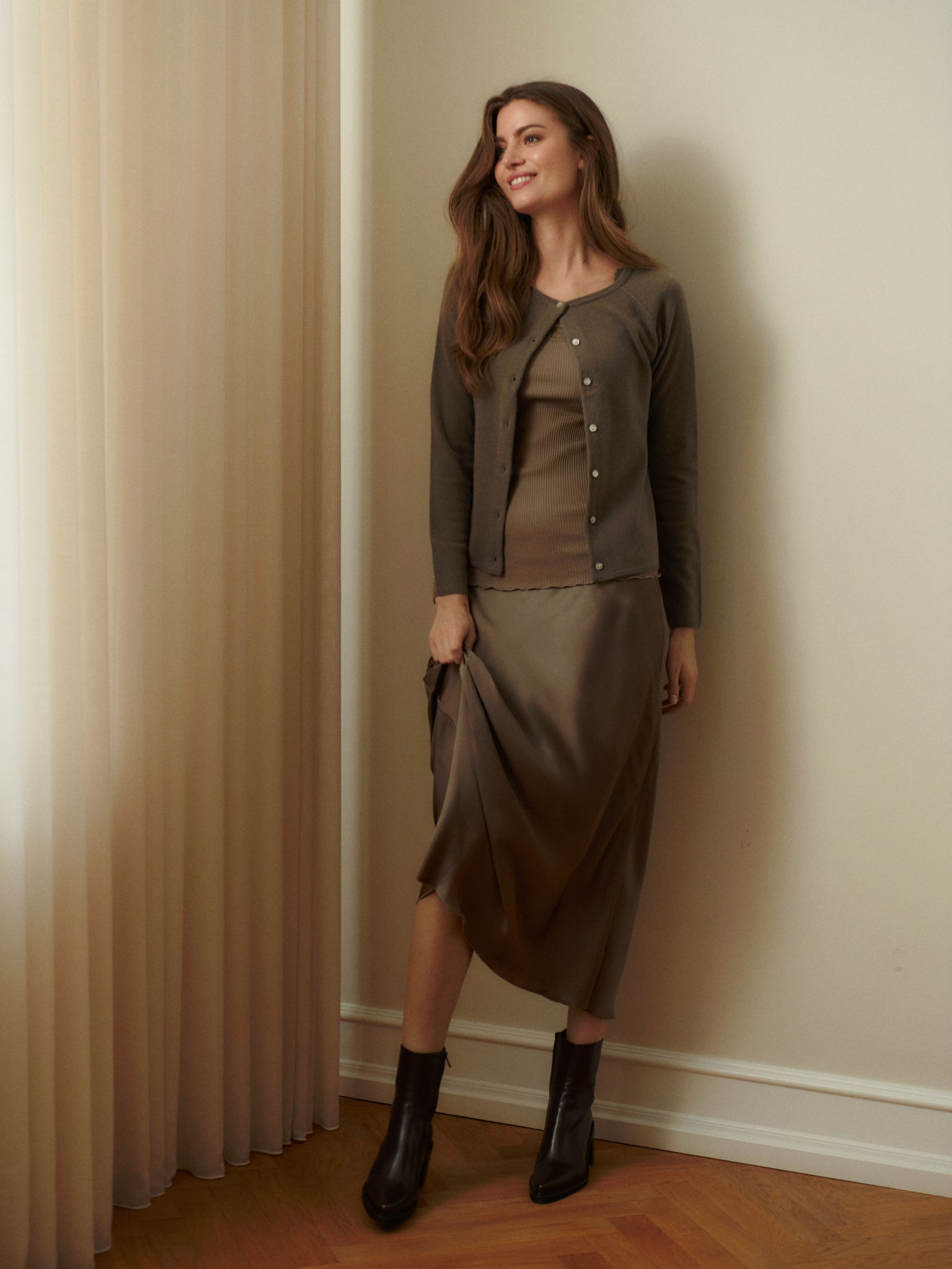 RWLaica kasjmier vest met lange mouwen, ronde hals en raglanmouwen