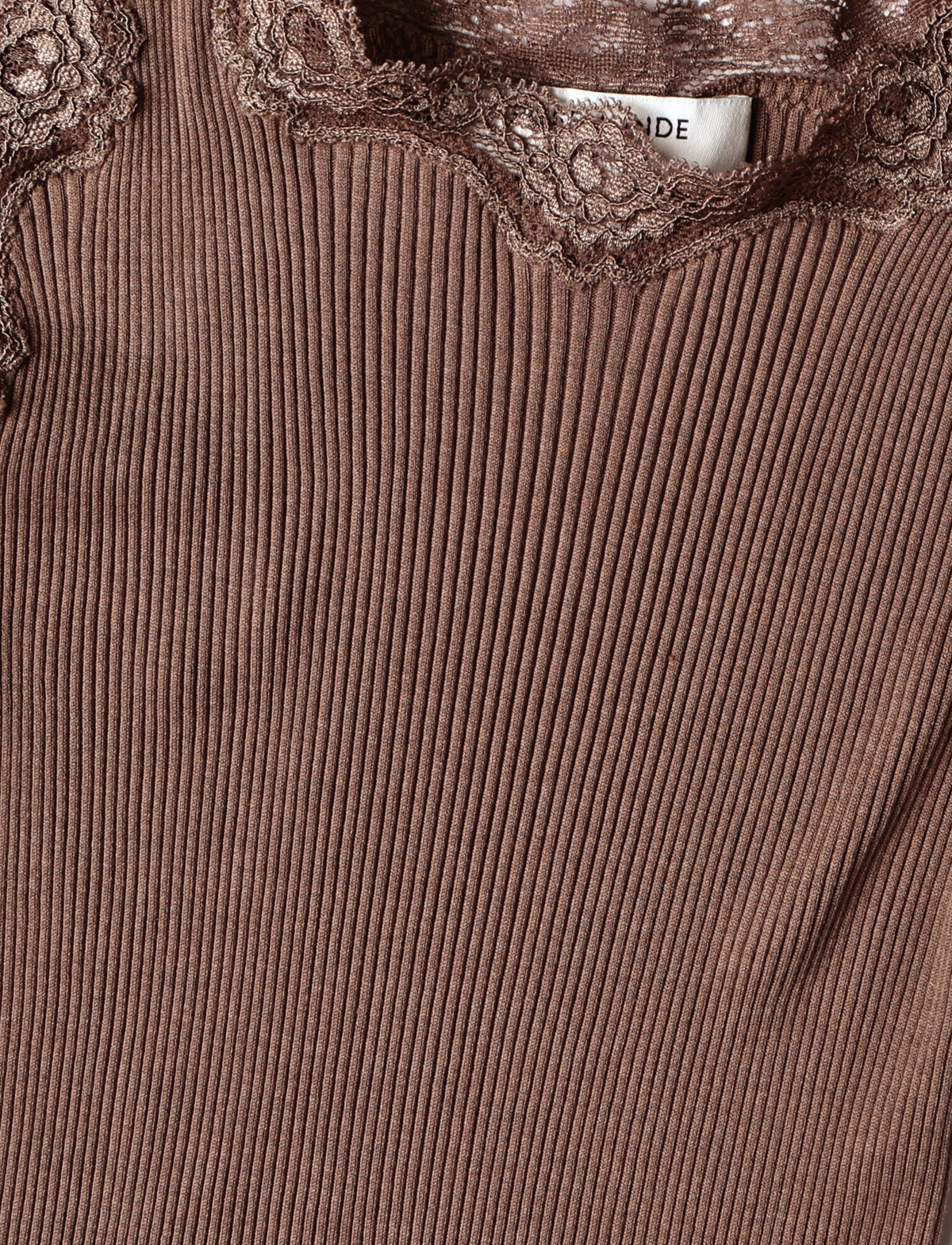 RWBabette Silk SL Top met diepe rug en kant