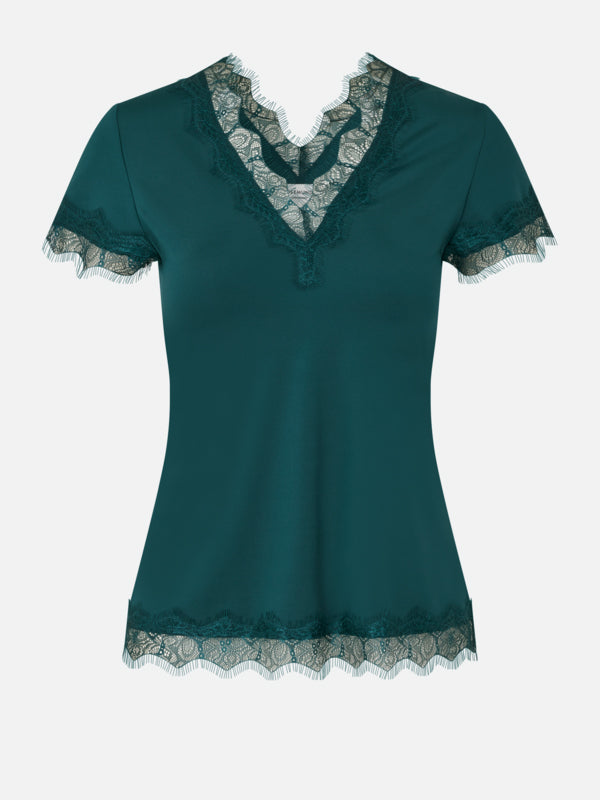 V-neck lace T-shirt