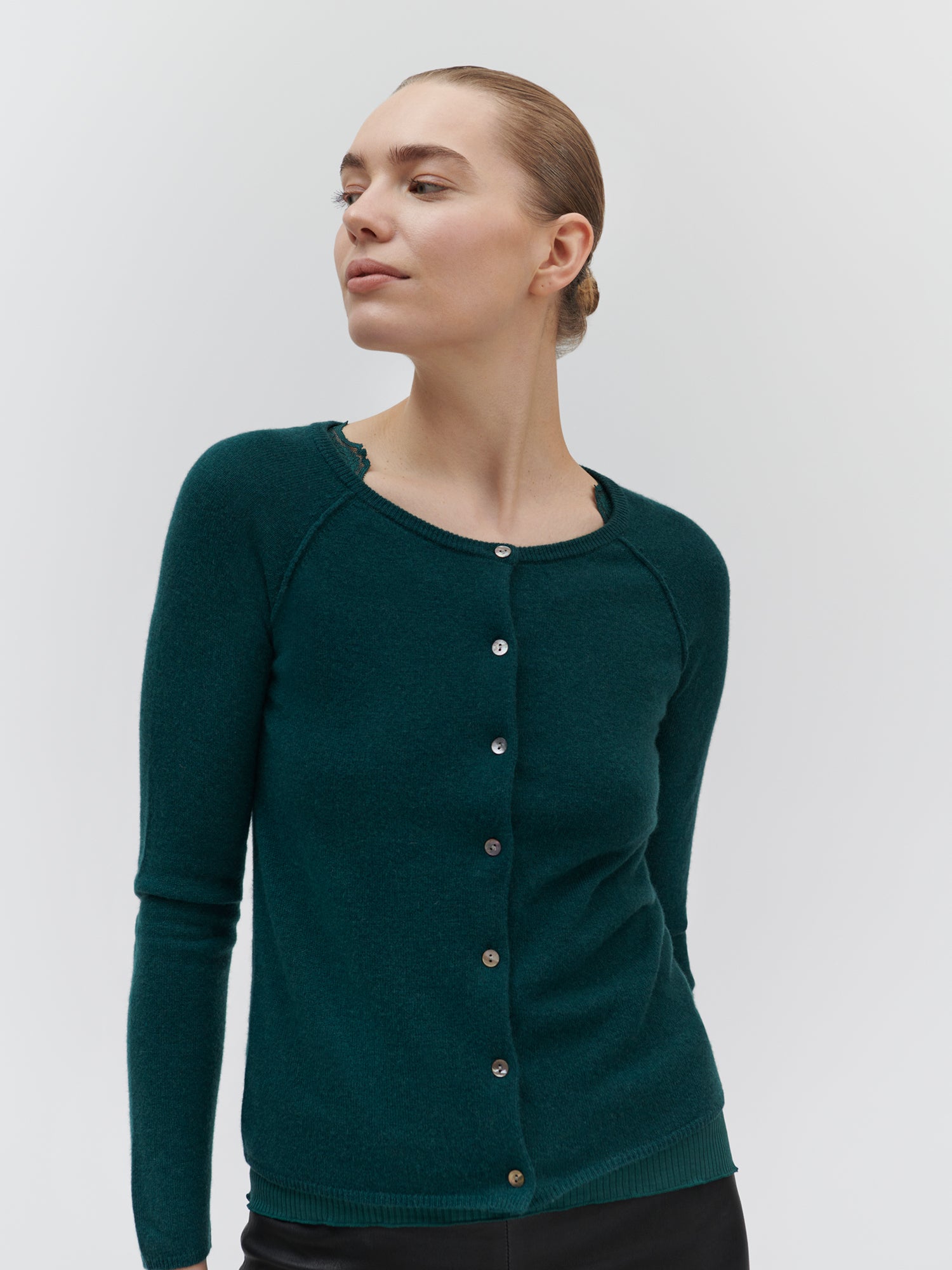 RWLaica O-neck Cardigan