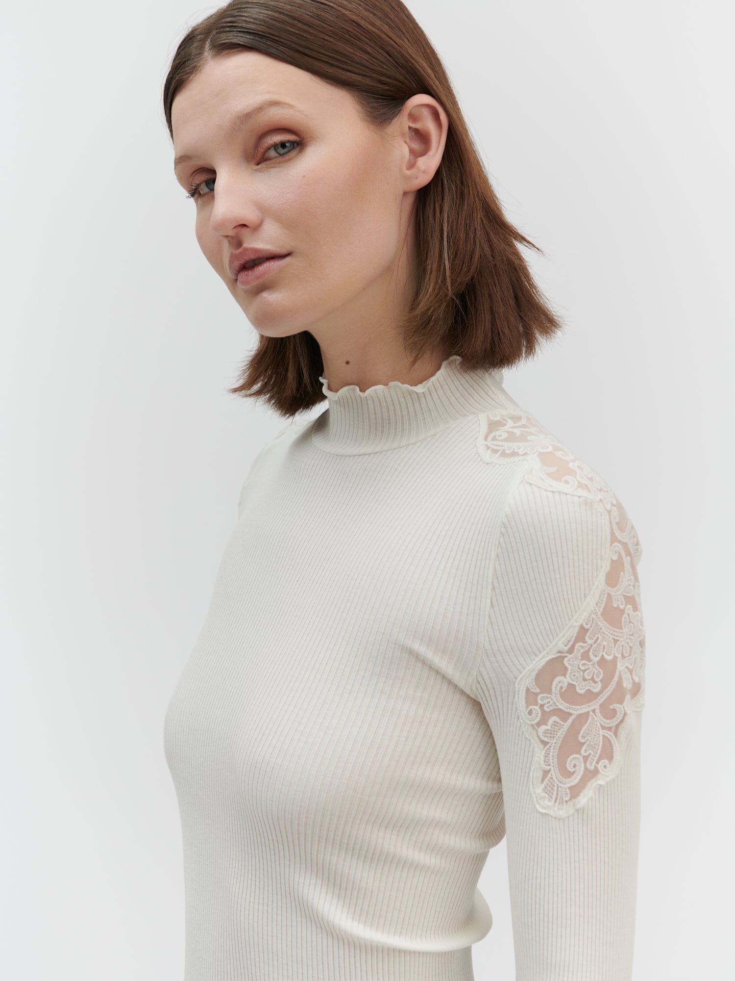 Silk t-shirt with lace