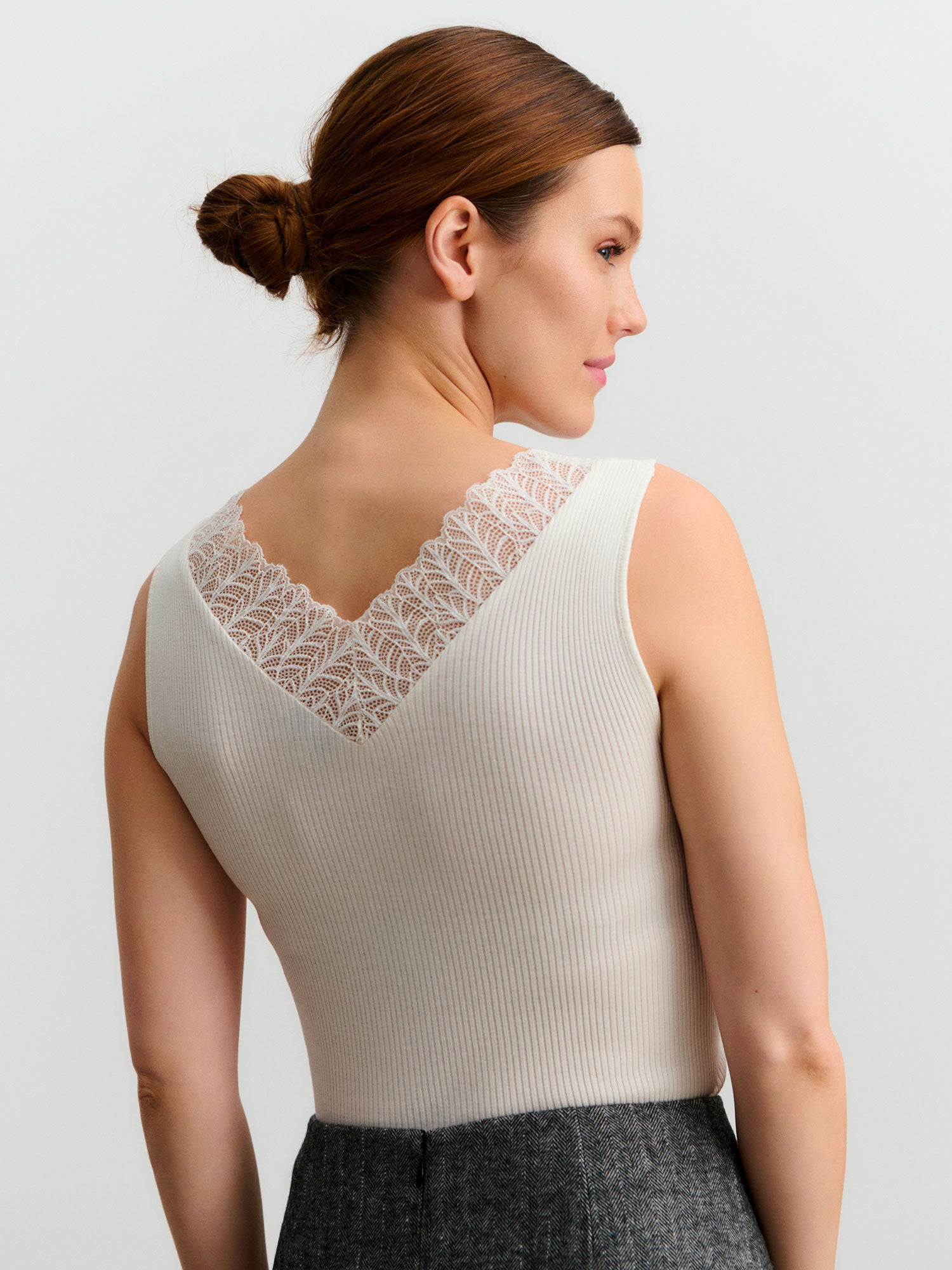 RWBeatha Silk SL Lace Top TOP Nantong Joyfull Fashion Co. Ltd. (USD)