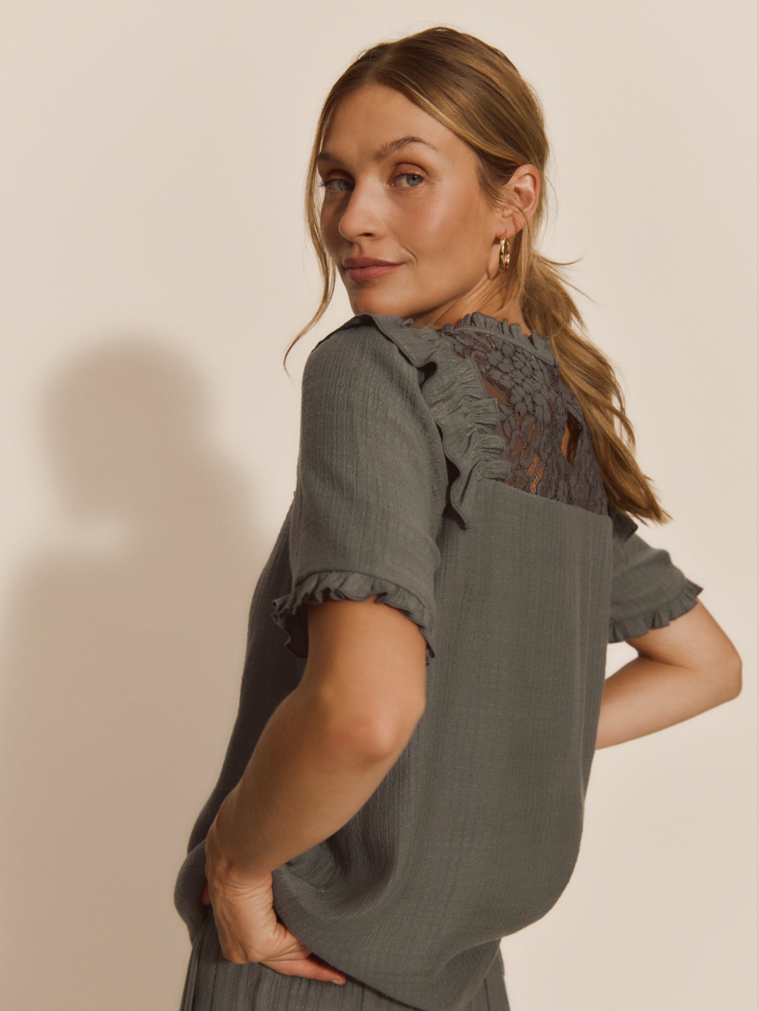 RWMarseille Kurzarm-Spitzenbluse