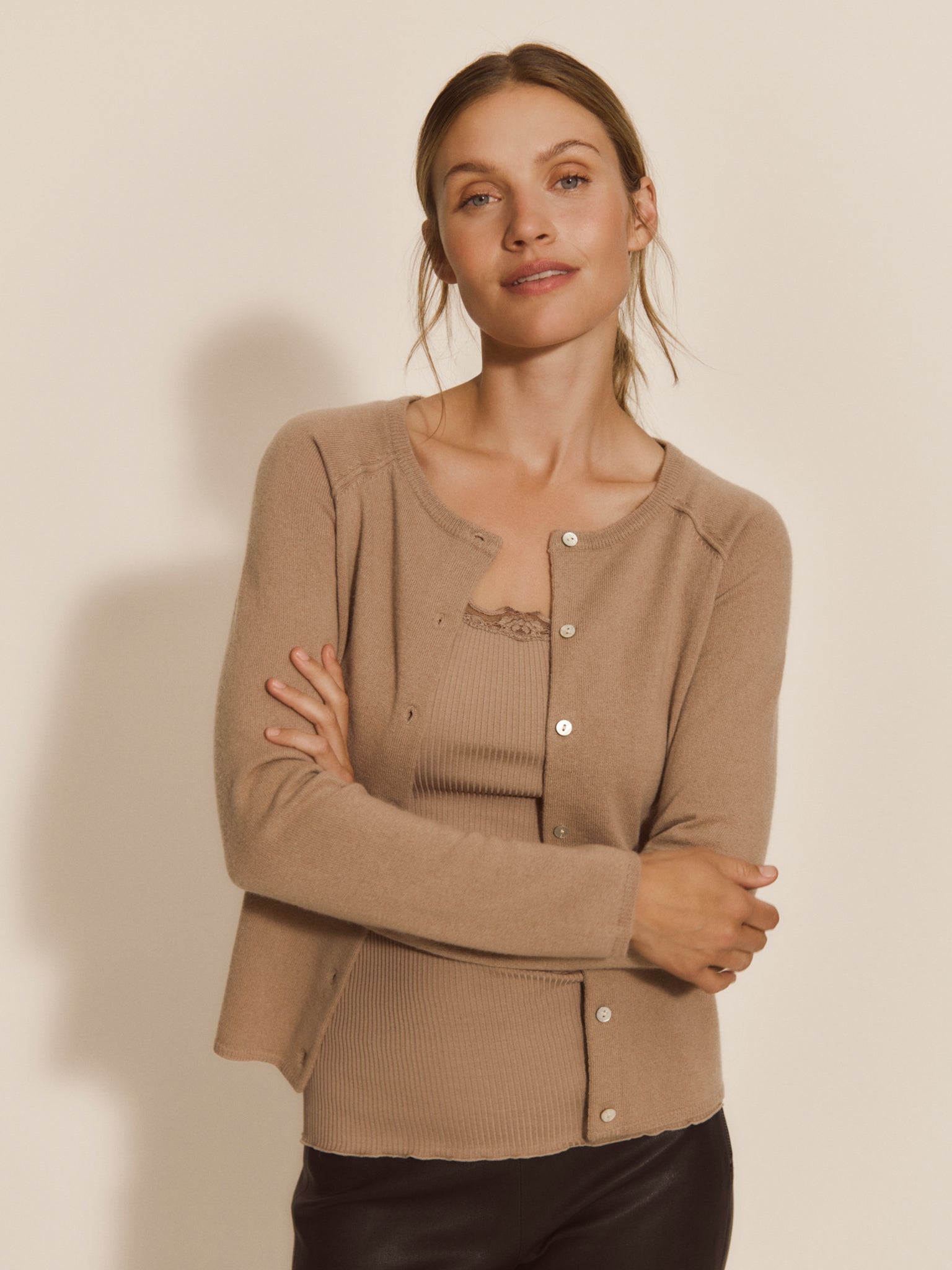 RWLaica kasjmier vest met lange mouwen, ronde hals en raglanmouwen