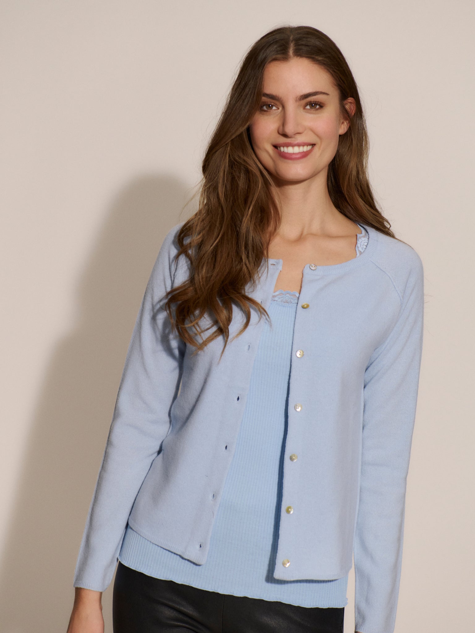 RWLaica kasjmier vest met lange mouwen, ronde hals en raglanmouwen
