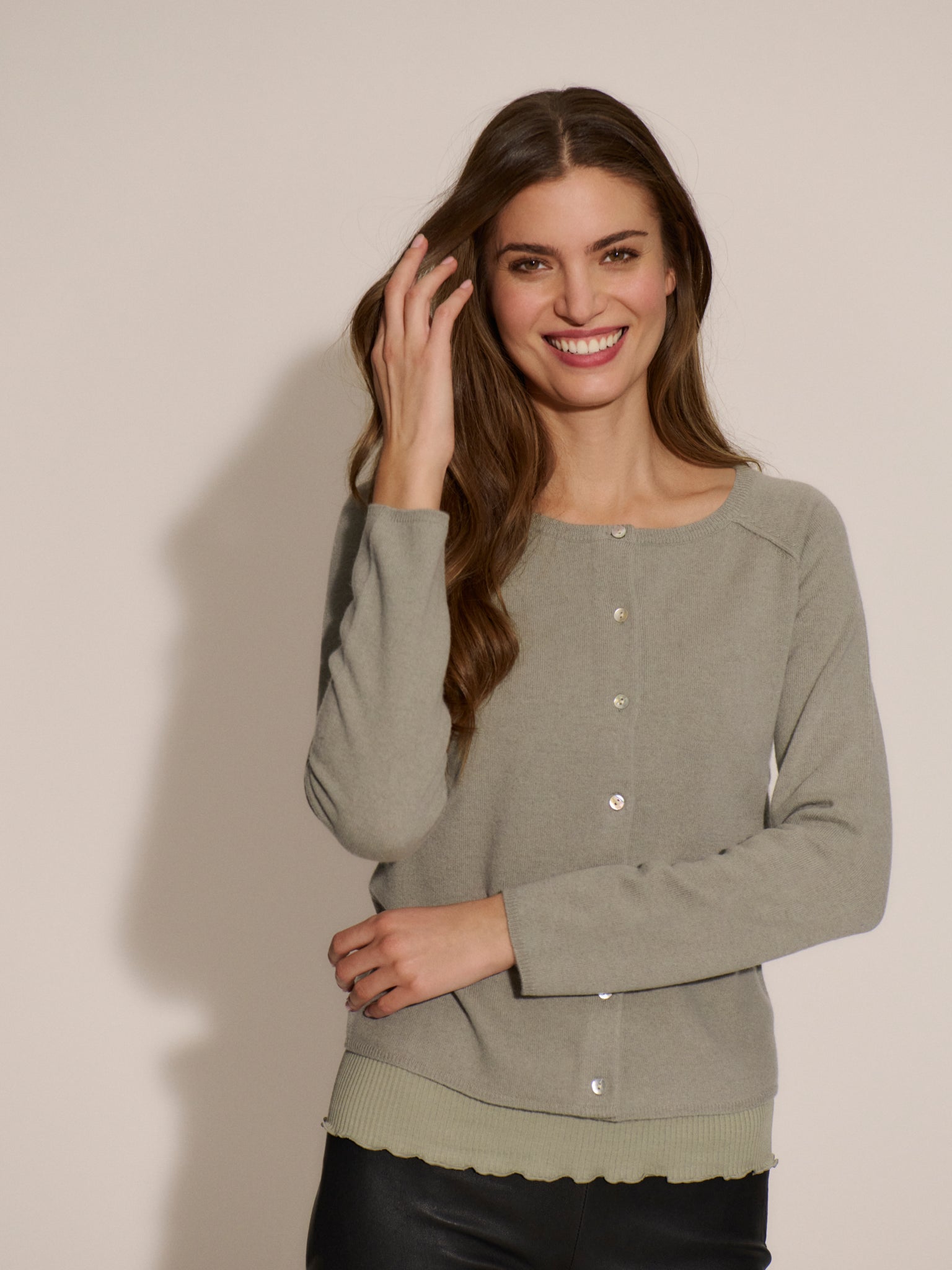 RWLaica kasjmier vest met lange mouwen, ronde hals en raglanmouwen