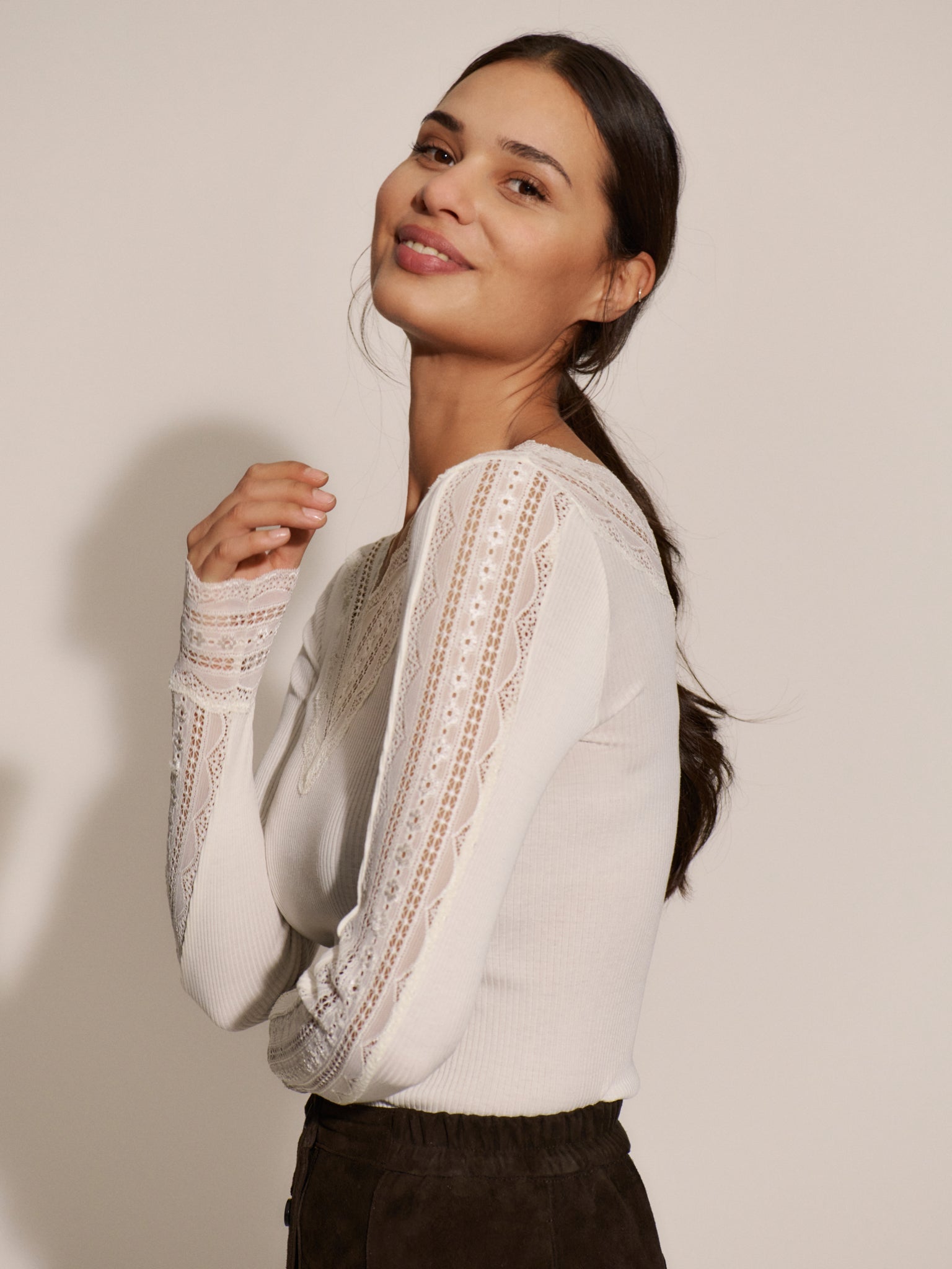 RWBenita Silk Long Sleeve T-neck Lace T-Shirt T-SHIRT LS Rosemunde Woman