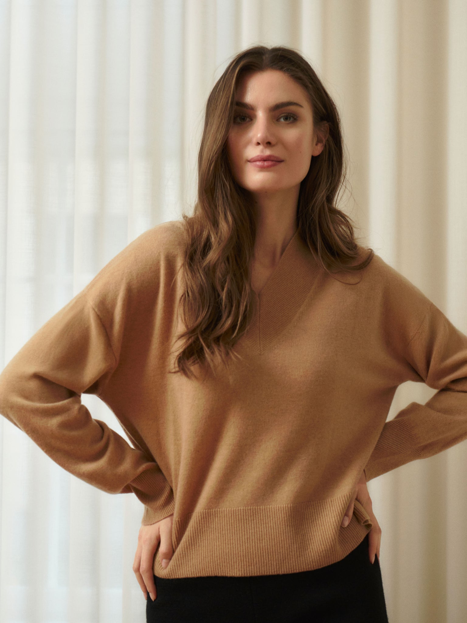 RWLaica Cashmere Langærmet Pullover med V-hals