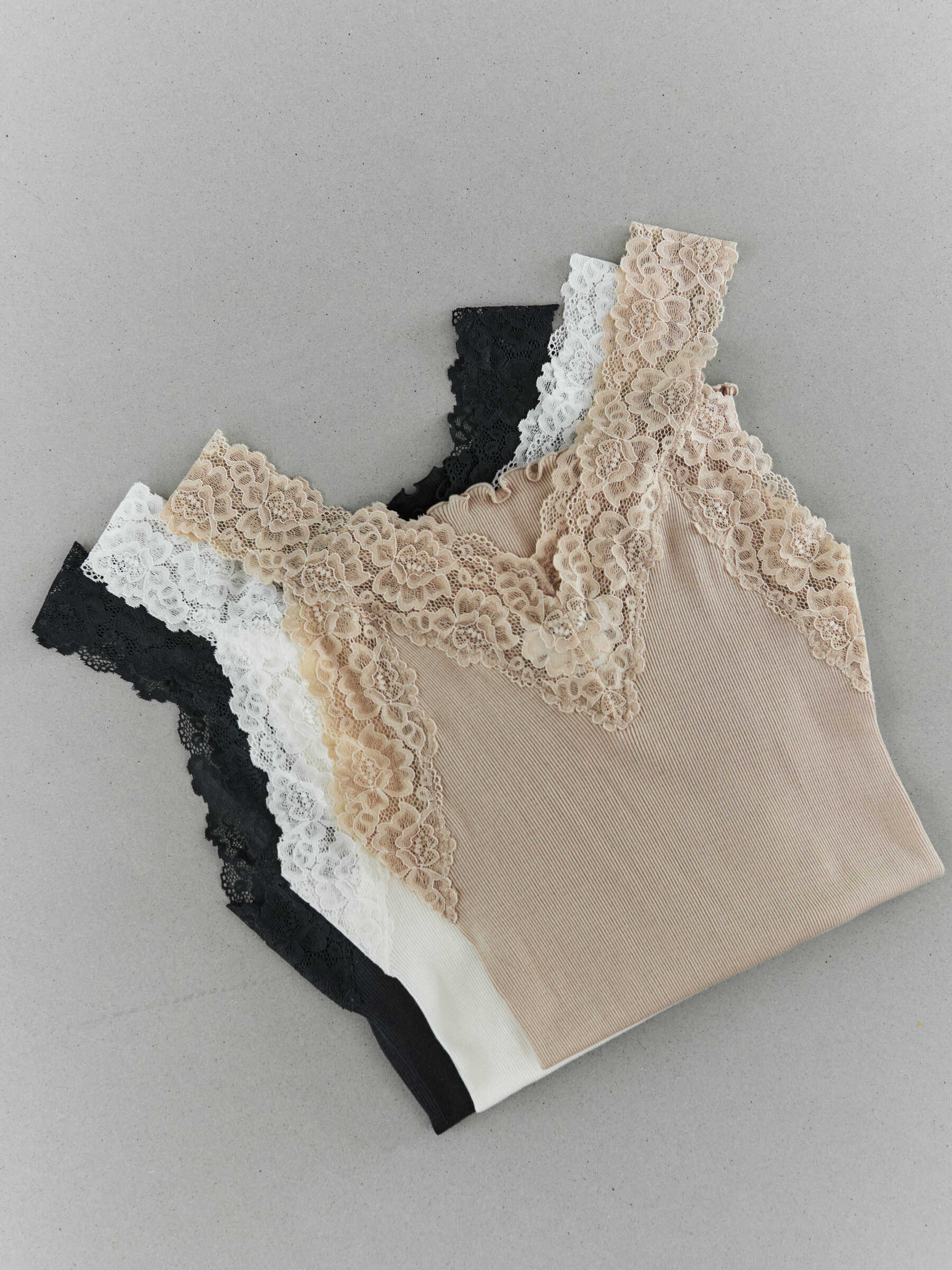 RWBernadine Lace Top