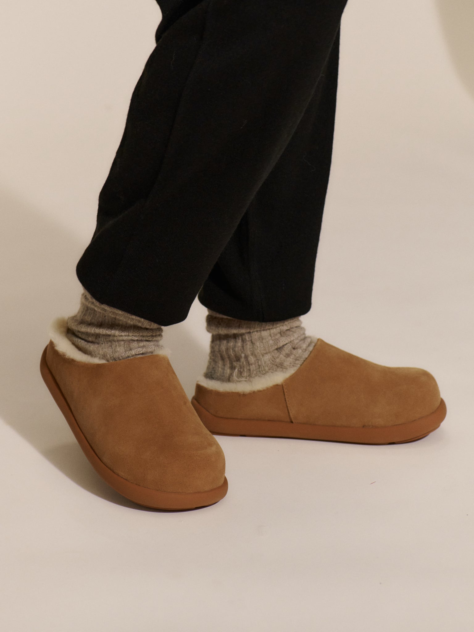 RHEvelyn Leather Slipper SLIPPERS Suzhou Kingsma I/E Co., Ltd. (CNY)